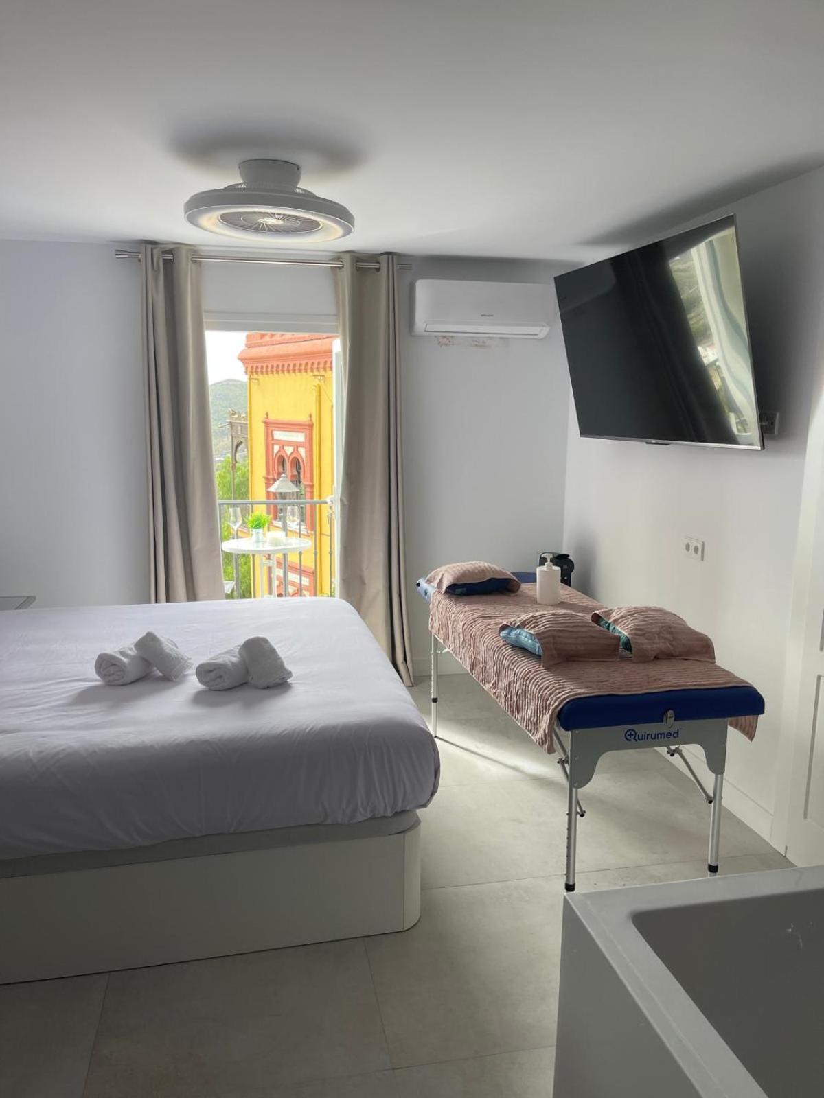 Caminito Rey & Banderas Spa Relax Carratraca Exterior photo